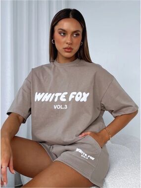 White Fox Vol. 3 Oversized Graphic Tee Taupe Logo T-shirt Womens XXS/XS